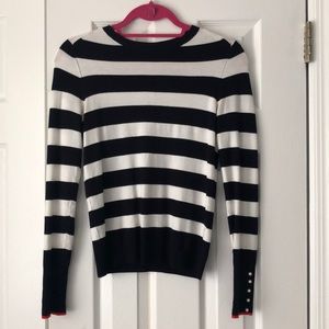 Striped fitted light sweater